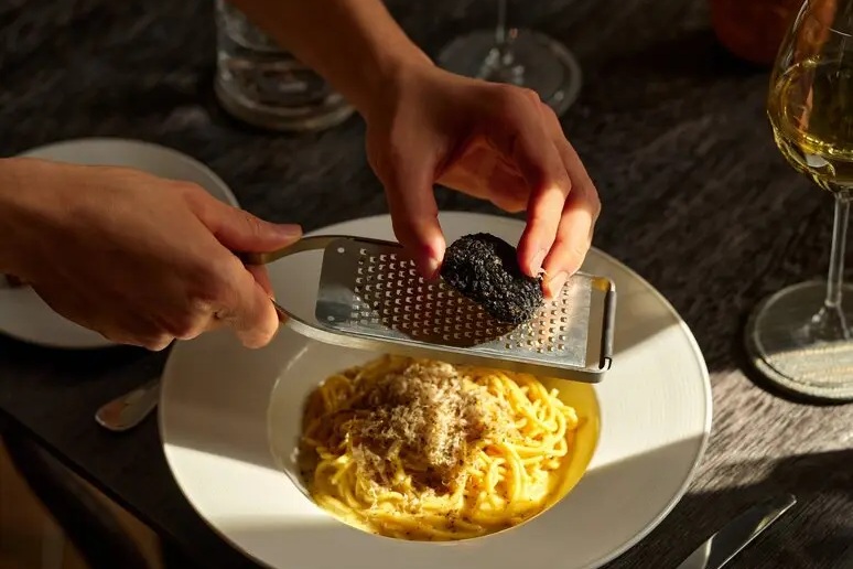 Aman-New-York--USA---F-B--Arva--Homemade-tagliolini--Ronny-Brooke-butter-and-black-summer-truffle-2 Aman-New-York Homemade tagliolini Ronny Brooke butter and black summer truffle
