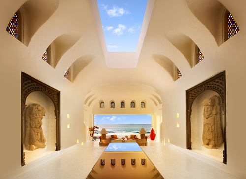 candm-why Photo of a beach resort lobby