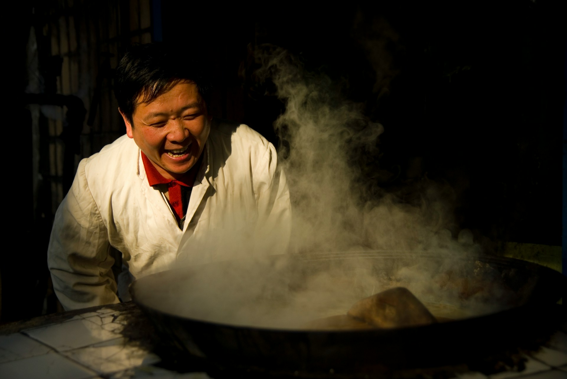 curated-lifestyle-I27FLUERj8s-unsplash Photo of a chef making Asian food